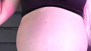 Cameltoe & 9 Monate Schwangerer Bauch