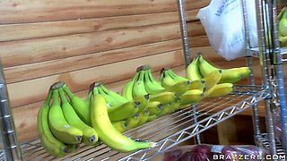 Only One Way To Save The Store! With Sarah Vandella, Keiran Lee - Brazzers