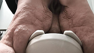Fucking Fat Whore Over Toilet Hit the Flusher She's a Gusher
