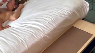 mon mec me fait baiser a l hotel par un élu de mon site