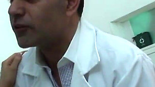 Nurses fuck married doctor but loves pussy
