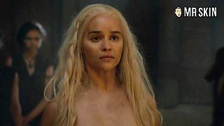 Attractive blondie Emilia Clarke never minds flashing her sexy nude body