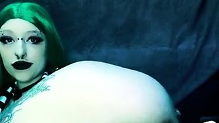 Amateur Webcam Cute Teen Plays Solo with Big Dildo