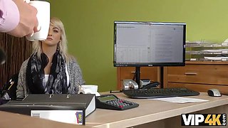Vip4k. die blond engelin Katy Rose übergibt gerne das schmutzige casting ihres kreditmanagers