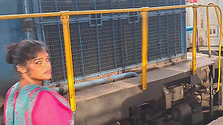 💦TRAIN TOILET TAMIL BHABHI Tamil housewife cowgirl Jennifer fuck very hard