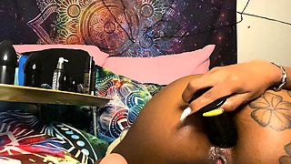 Close up amateur beauty uses her toy to masturbates
