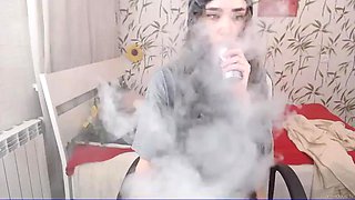 AmyRamseyElisJankins beautiful vaping camgirl