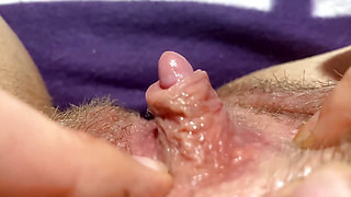 Huge clitoris rubbing and jerking orgasm in extreme close up masturbation