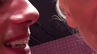 Heisse Blondine Fickt Nach Dem Sport Auf Der Umkleidezimmer - Hot Blonde Fucks After Sports in the Locker Room