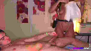 Hot amateur masseue gives BJ to client