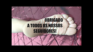 Mel Pintando Um Pau 1 - Version View