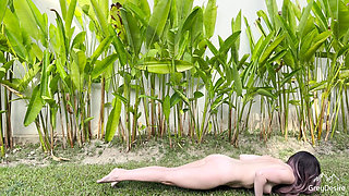 Tropical Outdoor Full Body Flow to Start the Day - Grey Desire