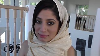 SINGLE ARAB MOM GETS FUCKED BY HER NEIGHBOR BBC (SNAP : XXSARAHBABEE)
