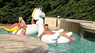 Vacation Fucks Three Anal Lesbians Africans Fingering Anal Cum