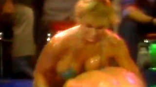 Foxy Oil Wrestling 1987