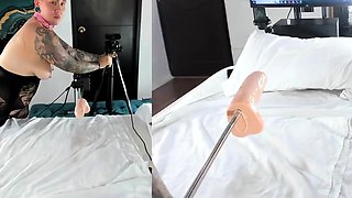 Tattooed webcam model has solo fun with a fuck machine