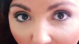 amateur blowjob cumshot finish in her mouth