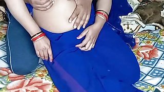 Bhabhi in blue color sari looking sexy.