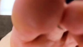 Freya Reign - POV Worshipping Big Feet With Your Hands And