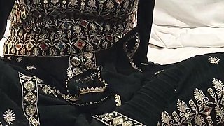 Chubby Big Ass Desi Bhabhi Maa Fucked by Harami Devar