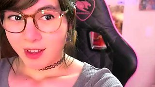 Close up teen pussy gaping action