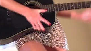 Rocker Has Musical Nude Shooting