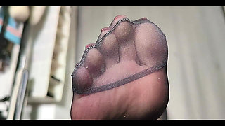 Pantyhose Feet JOI