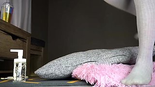 Sexy hottie Anetta Keys enjoys a solo toy masturbation