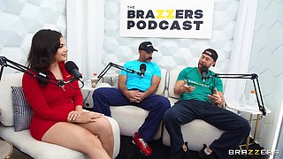 Booty babe Valentina Nappi FMM threesome sex