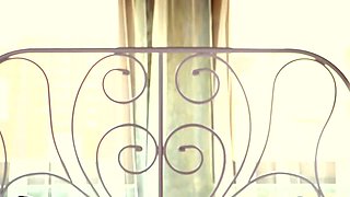 The hopscotch game continues - Jacquie et Michel TV