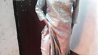Step sister ko nanga kar ke pel diya