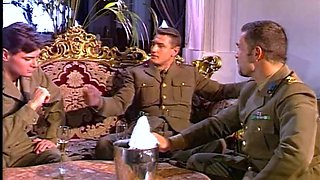 Recuerdos De Epocas En Que Su Amante La Acosaba Y Envergaba