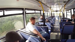 Amateurs fucking stranger in a bus