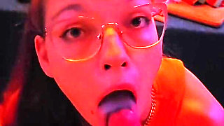 Summer Holiday Blowjob with Cum in Mouth