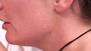 Lift and Carry Muscle Worship and Flexing with Savannah Fox and Ariel X