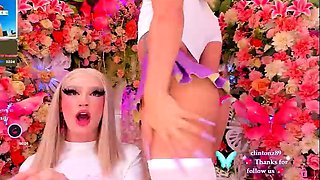 Shemale tranny in stockings ridden by pussy in high def