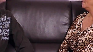 Granny takes on huge dick to fuck and gets satisfied