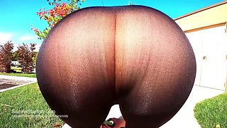Exhibitionist Wife Sammi Starfish Flashes Her Big Ass in See-Through Leggings