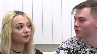 Inexperienced couple needs mommy doctors support