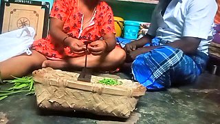 Tamil aunty vigitabl cutting stepuncle boobs pressing