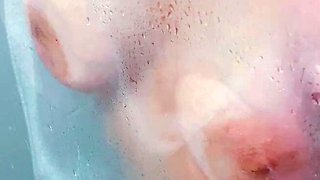 amateur candy i flashing ass on live webcam