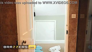 Couple lenina crowne & danny attempt to get their morning nut without the motel maid catching them in the activity - brazzers
