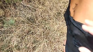 Magia Rosa Sneaky Outdoor Blowjob & Doggy Style in Yard - Amateur Spanish Couple Fucks Public