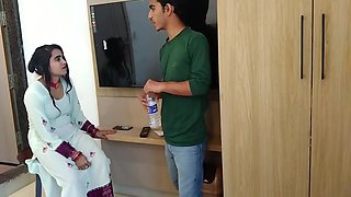 Tv Banane Aaya Tha Bhabhi Ko Hi Pel Diya