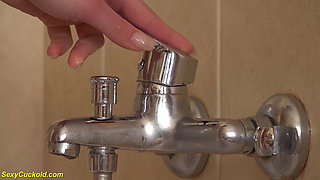 Cute newbie fingering her tight cunt