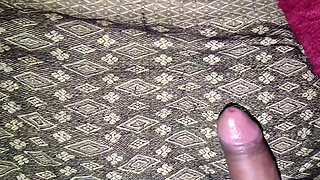 Bade Bhai Saheb's beautiful housewife was given pleasure by sucking the ass of the lad.