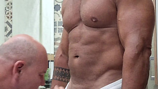Mr Guru Get Sucked off. Bodybuilder Daddy After Work