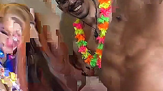 A Good Carnival Is Full of Bitching and Sex Between Friends Without a Condom