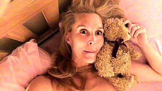 Blonde emo amateur solo masturbation