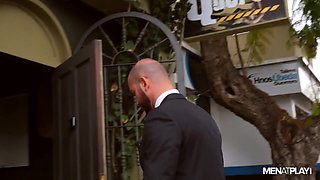 Cruising Glory Hole - MENatPLAY